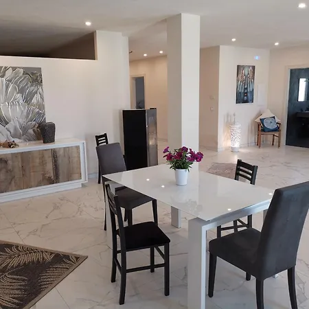 Dimora Santi Medici 乌瓜诺拉基耶萨